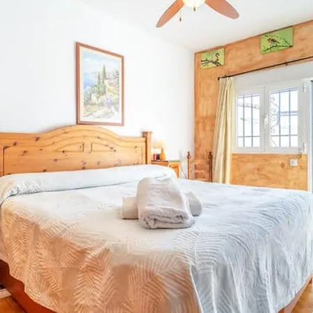 Casa Colibri 2 بيت للعطل نيرخا